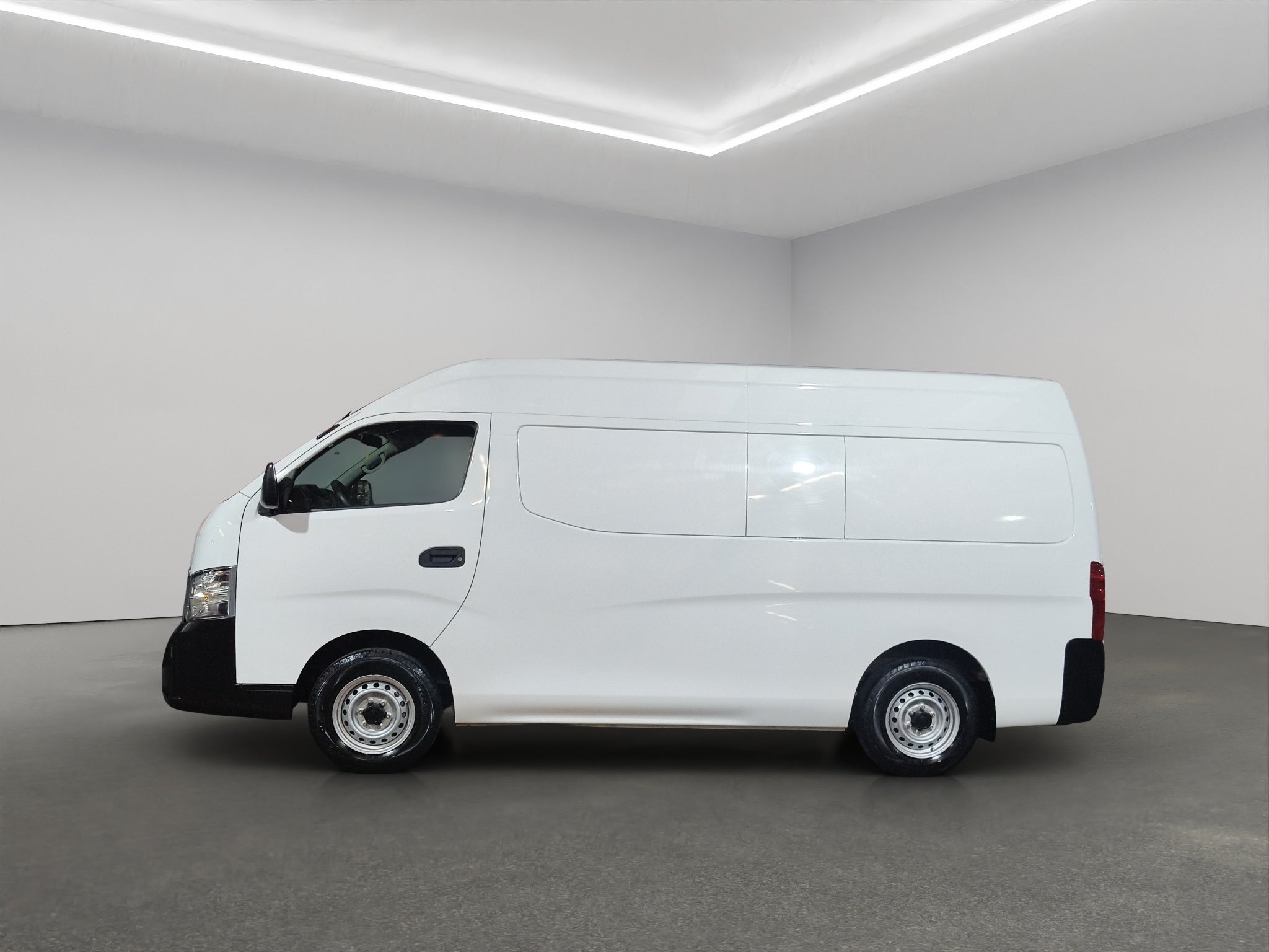 2024 Nissan Comerciales Urvan Panel 4 pts. Amplia, TM5, a/ac.