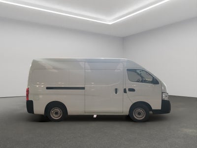 2024 Nissan Comerciales Urvan Panel 4 pts. Amplia, TM5, a/ac.