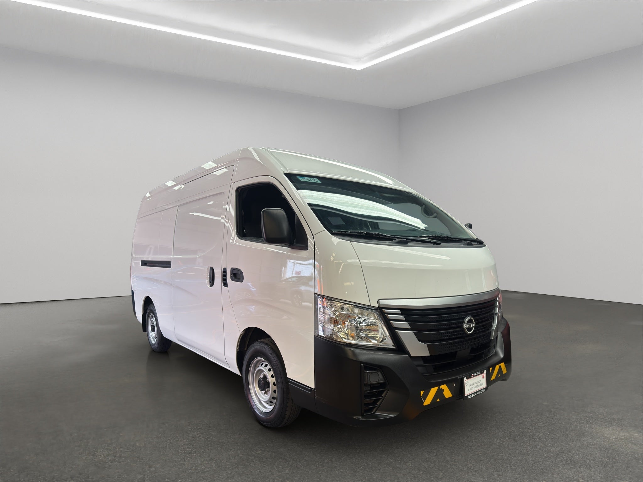 2024 Nissan Comerciales Urvan Panel 4 pts. Amplia, TM5, a/ac.