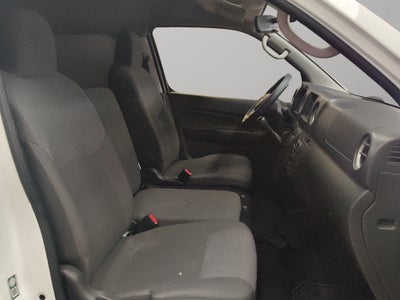 2024 Nissan Comerciales Urvan Panel 4 pts. Amplia, TM5, a/ac.