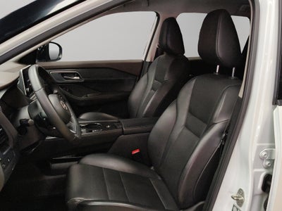 2023 Nissan X-Trail VUD 5 pts. Exclusive, TA, piel, RA-18 (línea nueva)