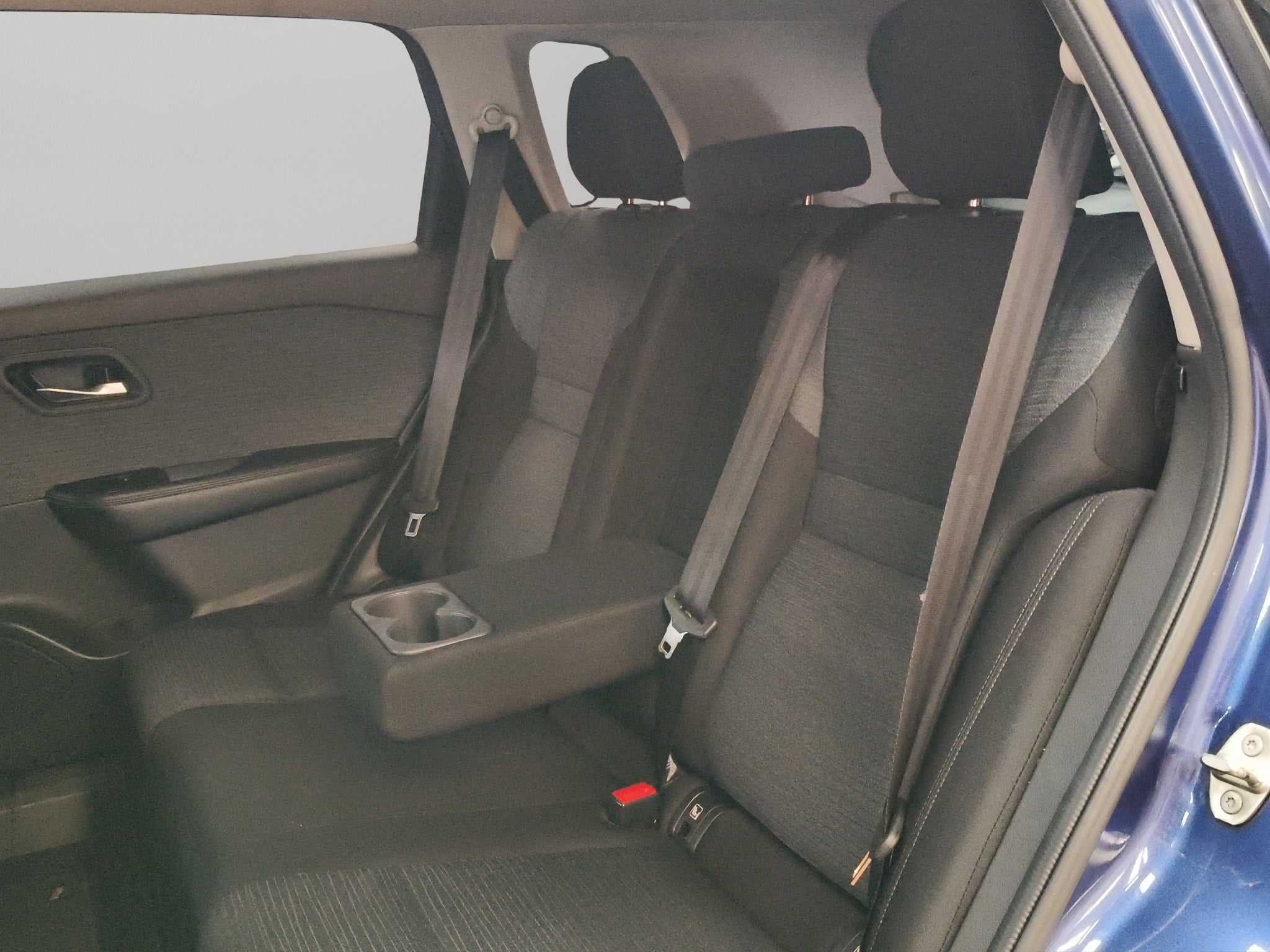 2023 Nissan X-Trail VUD 5 pts. Advance, TA, RA-17 (línea nueva)