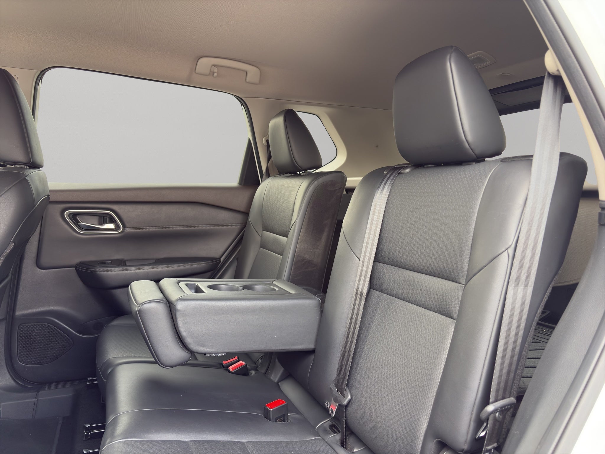 2024 Nissan X-Trail VUD 5 pts. Exclusive, TA, piel, RA-18