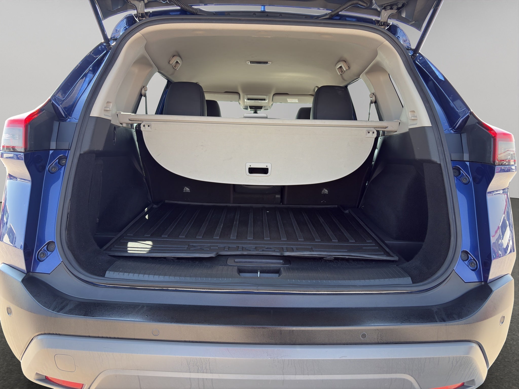 2024 Nissan X-Trail VUD 5 pts. Exclusive, TA, piel, RA-18