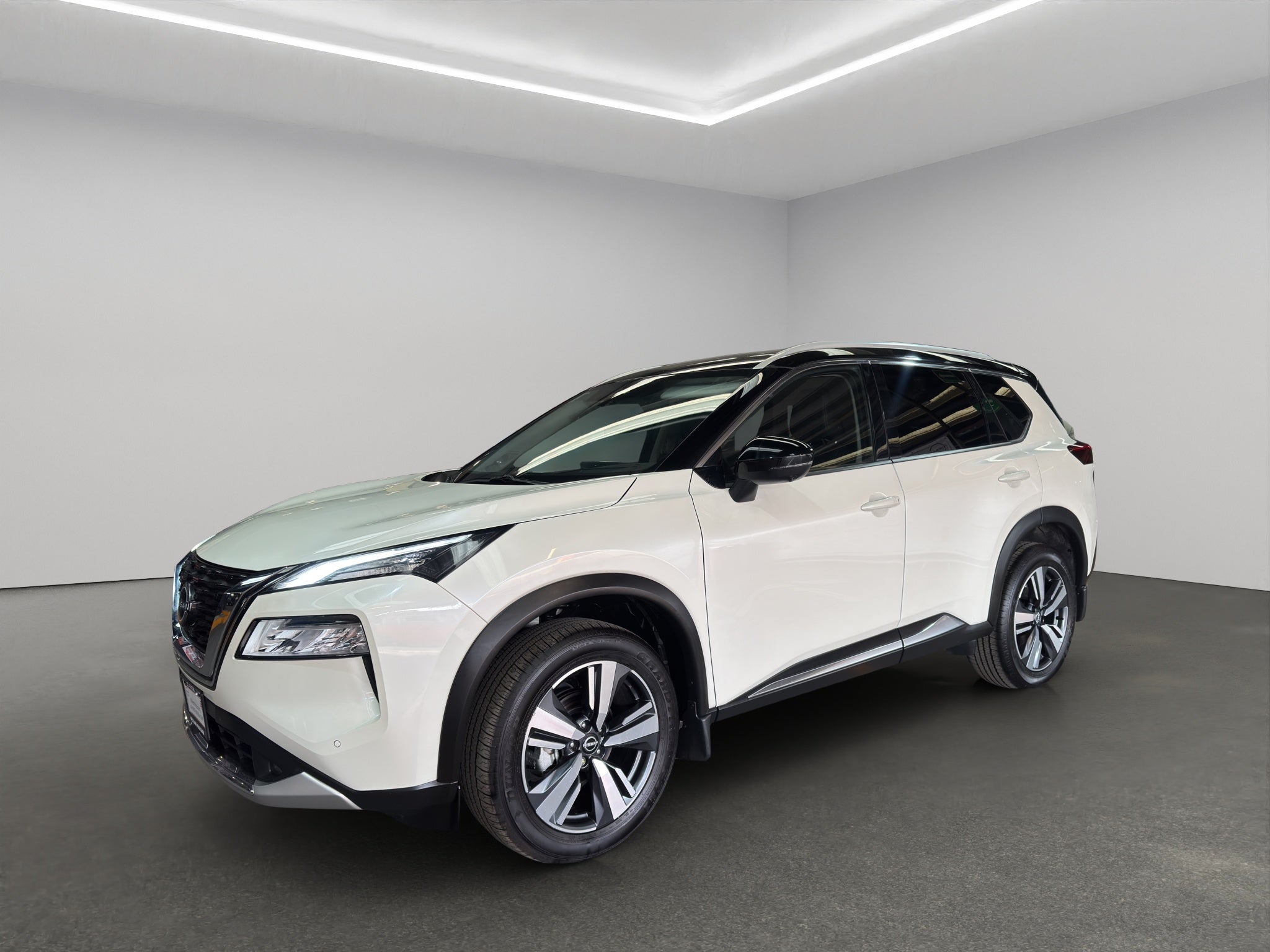 2026 Nissan X-Trail VUD 5 pts. Platinum Plus, TA, piel, QCP, GPS, ADAS, RA-19