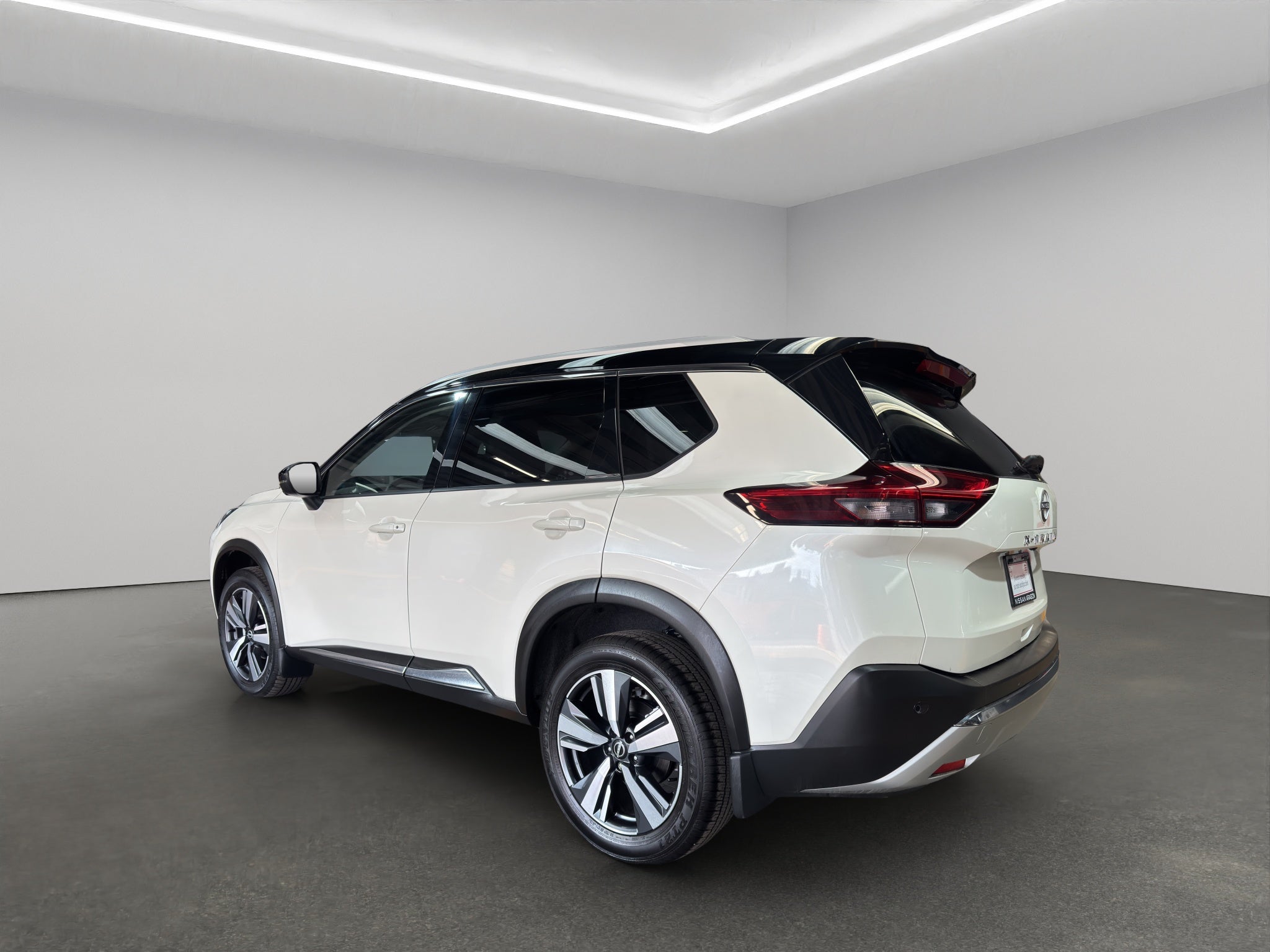 2026 Nissan X-Trail VUD 5 pts. Platinum Plus, TA, piel, QCP, GPS, ADAS, RA-19