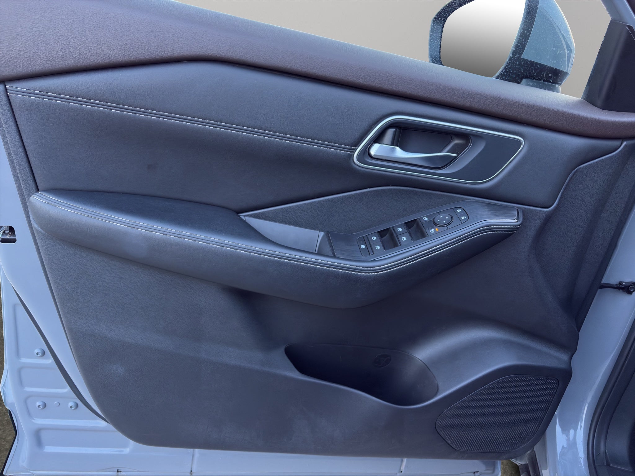 2024 Nissan X-Trail VUD 5 pts. Exclusive, TA, piel, RA-18