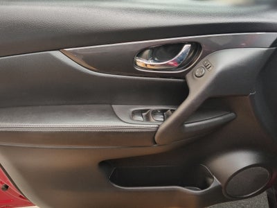 2022 Nissan X-Trail VUD 5 pts. Sense, TA, 5 pas., RA-17 (línea anterior)
