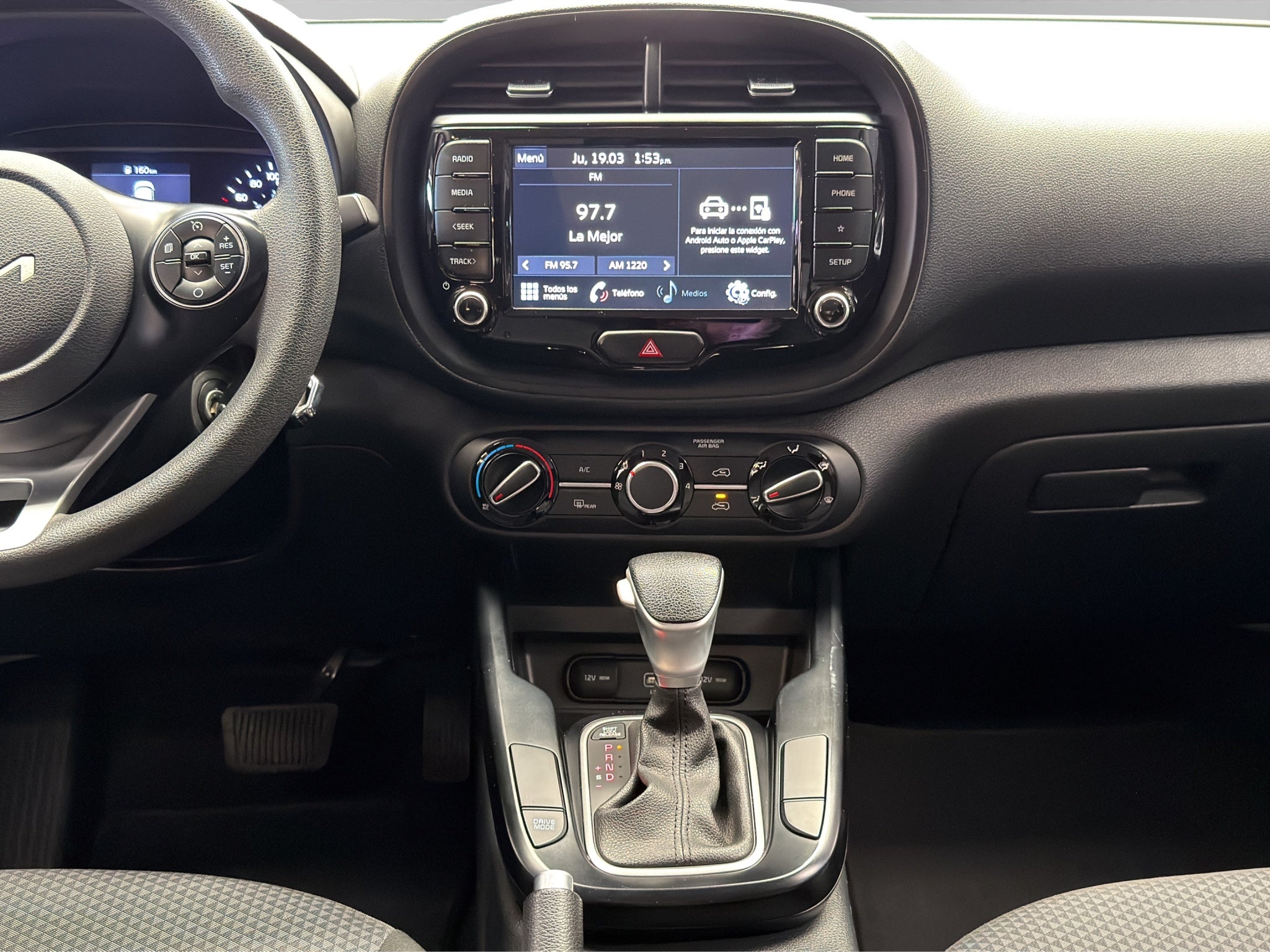 2022 Kia Soul VUD 5 pts. LX, 1.6l, TA, a/ac, RA-16 (línea anterior)