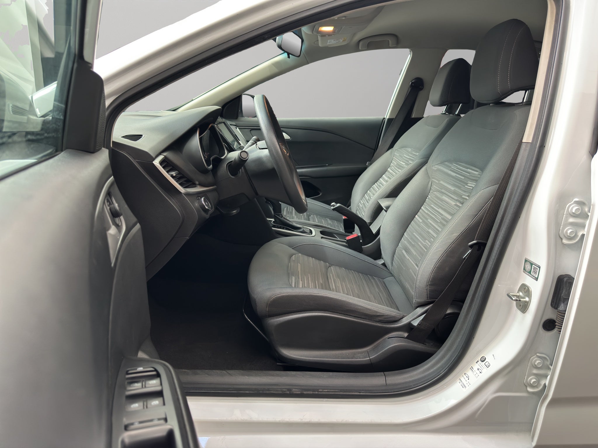 2023 Chevrolet Cavalier 4 pts. LS, 1.3T, TA, a/ac., VE, RA-16