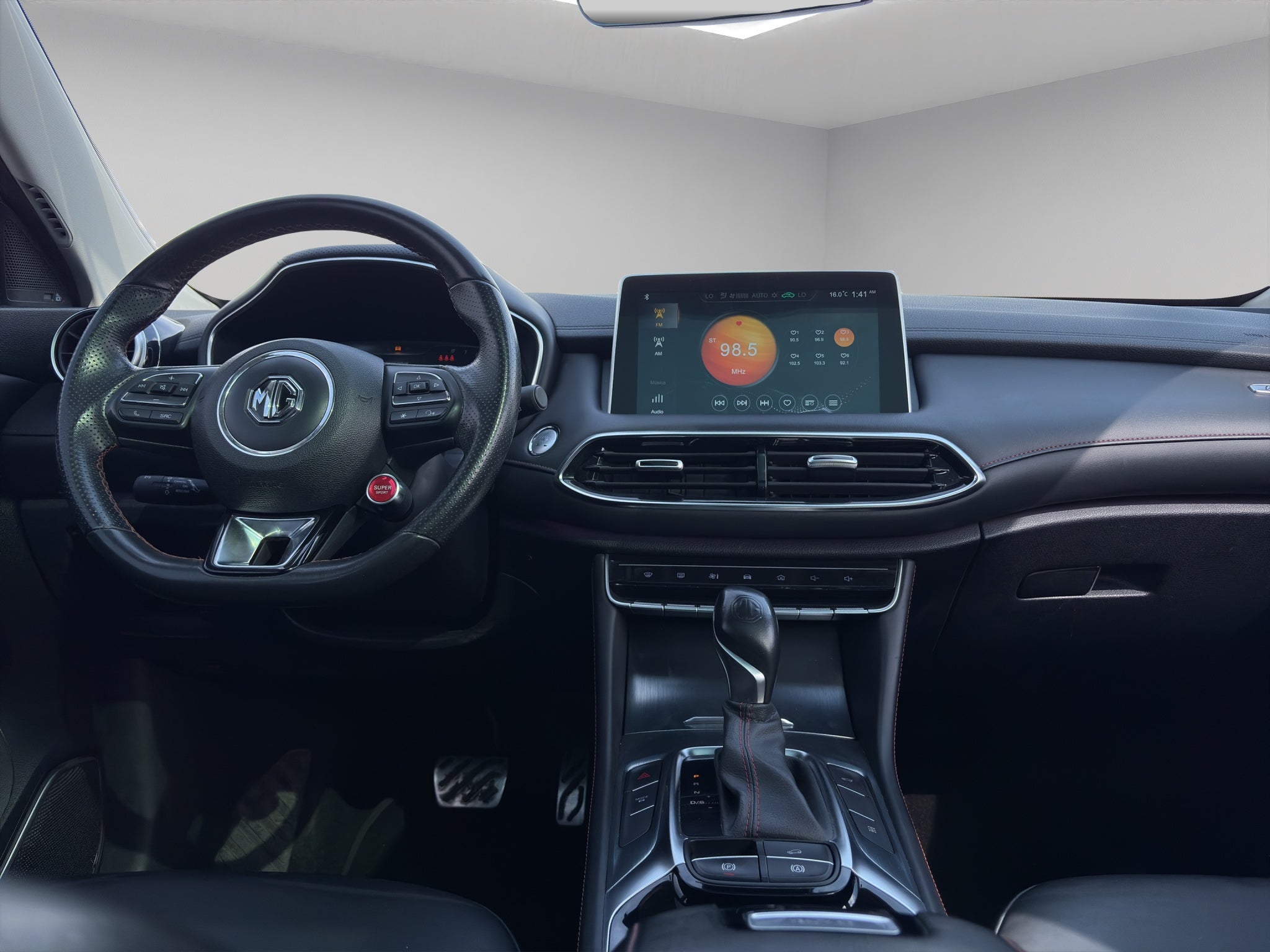 2022 MG HS VUD 5 pts. Trophy, 2.0T, TA, piel, TP, RA-18