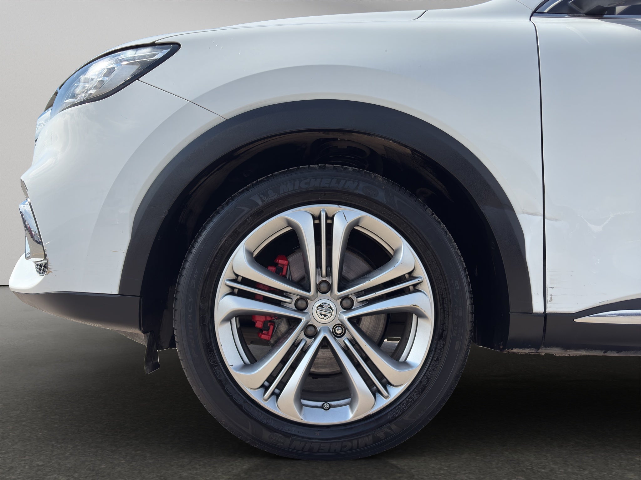 2022 MG HS VUD 5 pts. Trophy, 2.0T, TA, piel, TP, RA-18