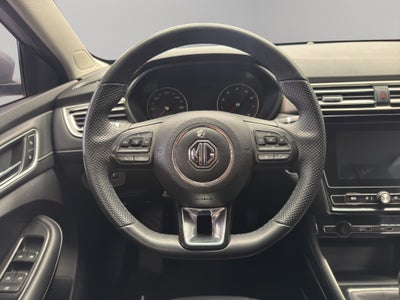 2024 MG MG5 4 pts. Excite, 1.5l, TM5, VE, piel, RA-16 (línea anterior)