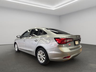 2024 MG MG5 4 pts. Excite, 1.5l, TM5, VE, piel, RA-16 (línea anterior)