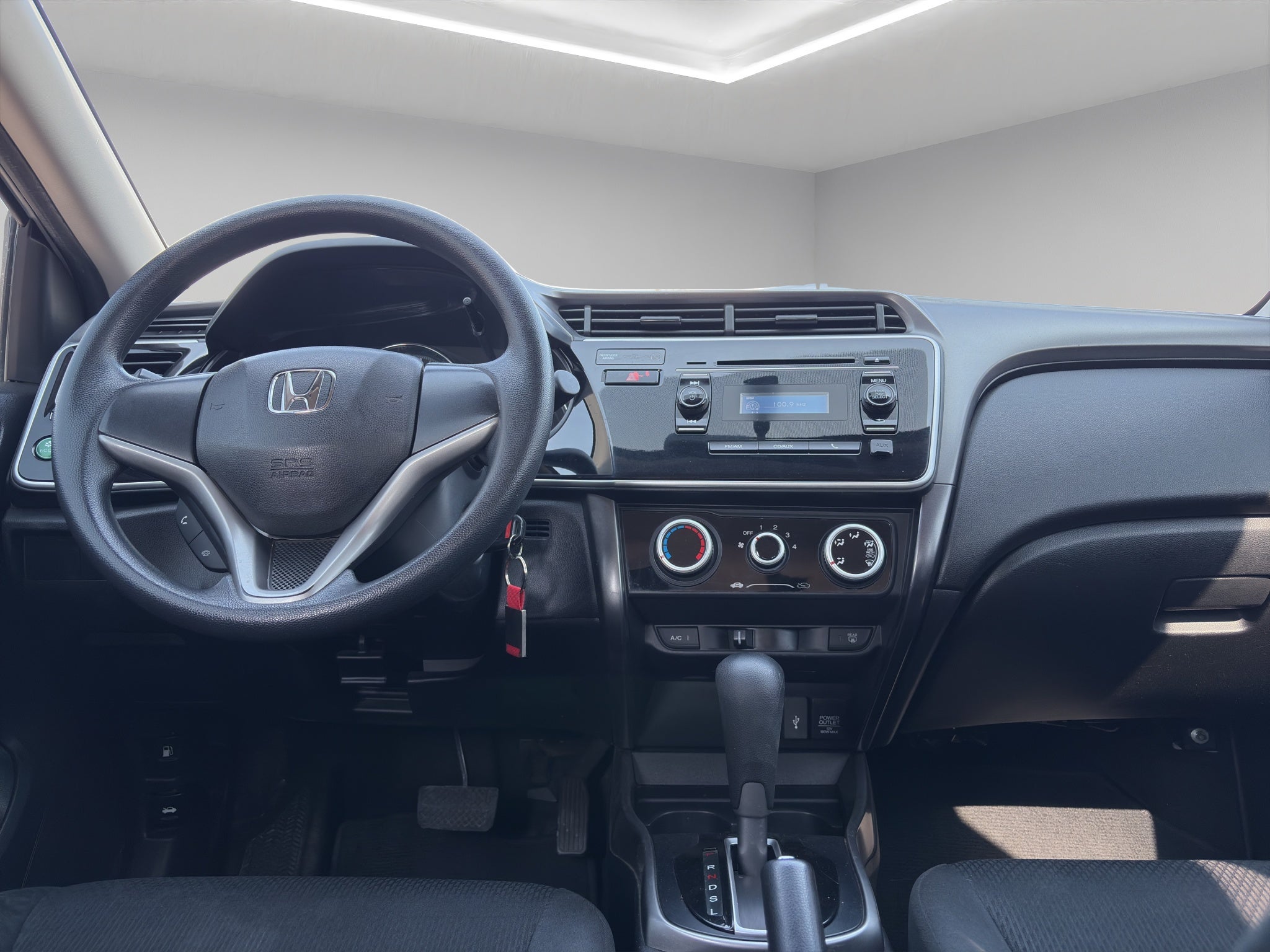 2020 Honda City 4 pts. LX, L4, CVT, a/ac., RA-15 (línea anterior)