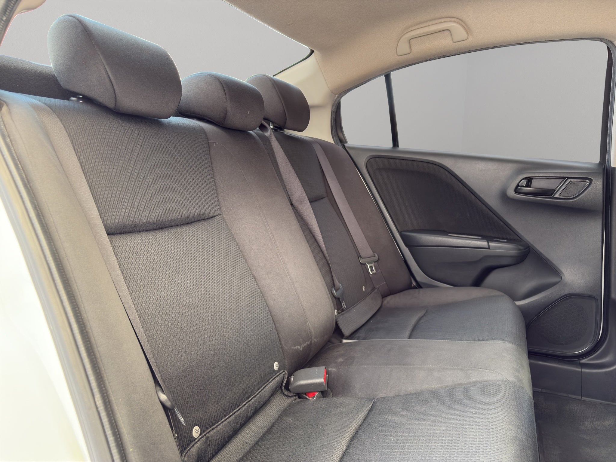 2020 Honda City 4 pts. LX, L4, CVT, a/ac., RA-15 (línea anterior)