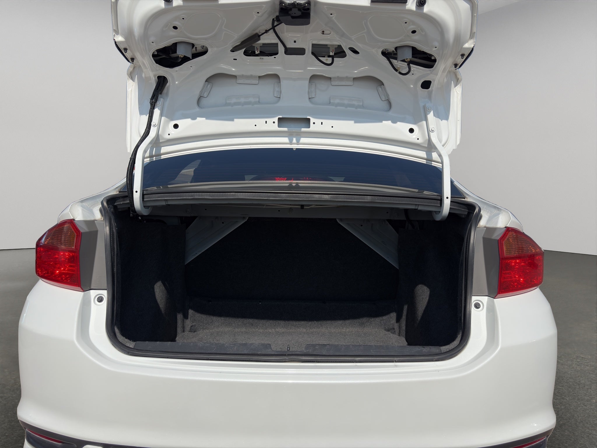 2020 Honda City 4 pts. LX, L4, CVT, a/ac., RA-15 (línea anterior)