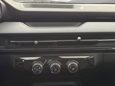 2024 Chevrolet Aveo 4 pts. LS, 1.5l, TM6, a/ac., R-15 (línea nueva)