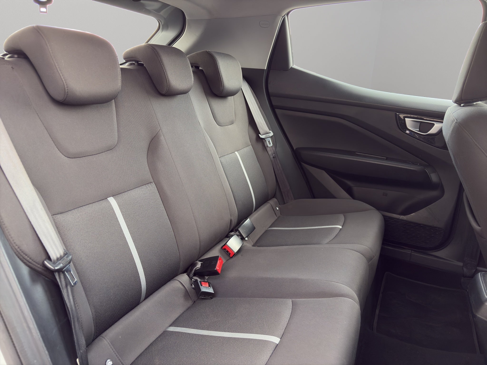 2024 Chevrolet Aveo 4 pts. LS, 1.5l, TM6, a/ac., R-15 (línea nueva)