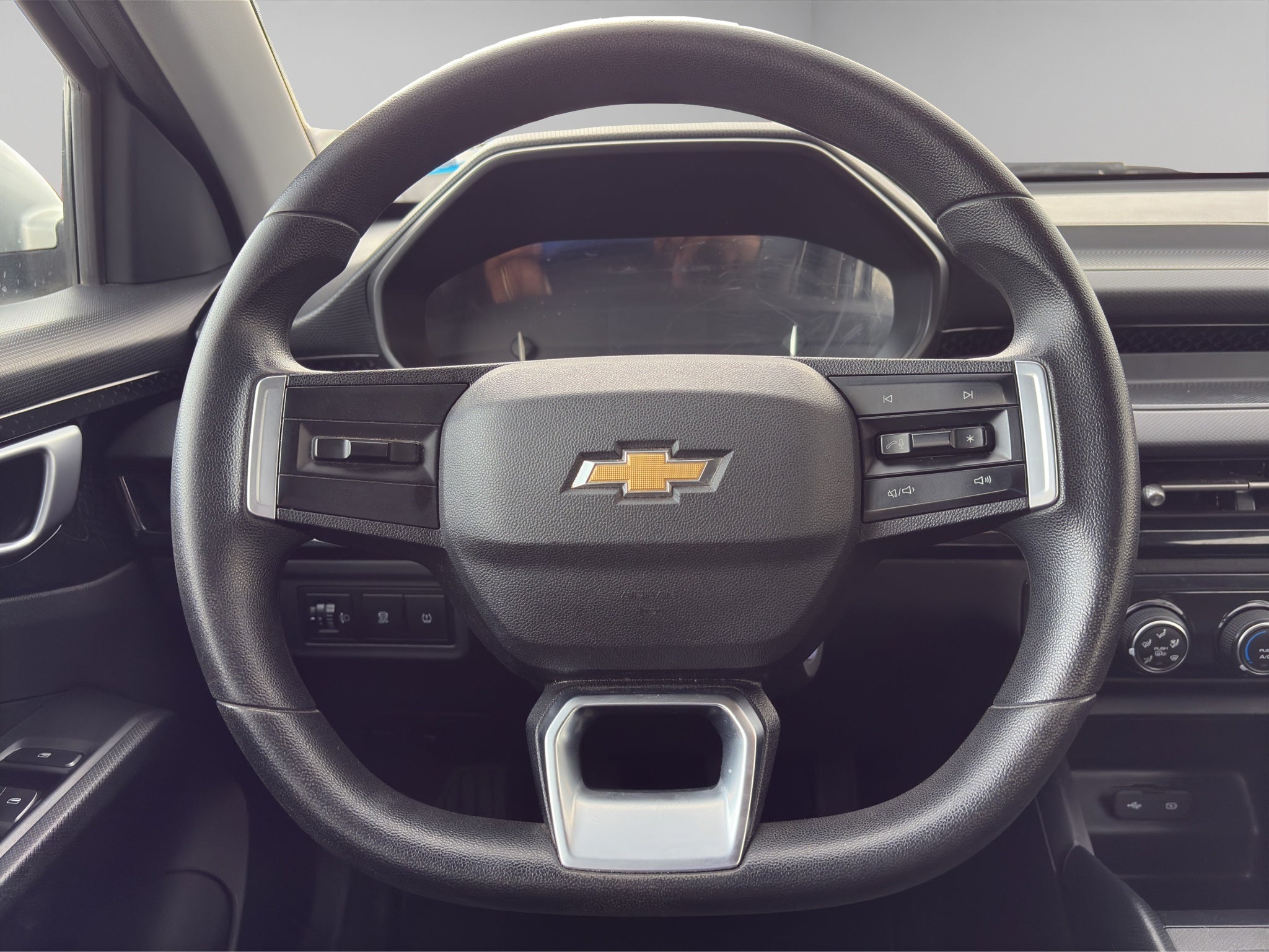 2024 Chevrolet Aveo 4 pts. LS, 1.5l, TM6, a/ac., R-15 (línea nueva)