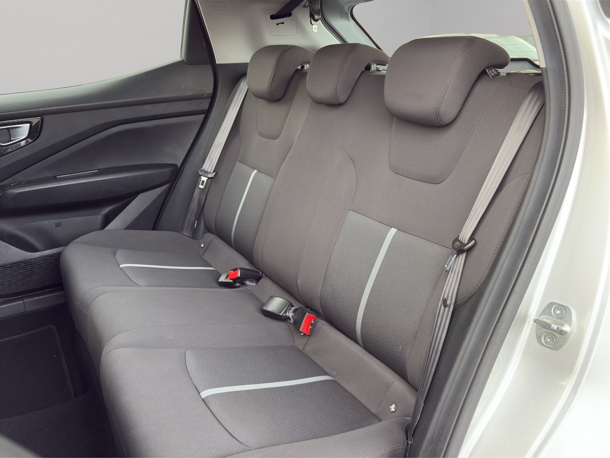 2024 Chevrolet Aveo 4 pts. LS, 1.5l, TM6, a/ac., R-15 (línea nueva)