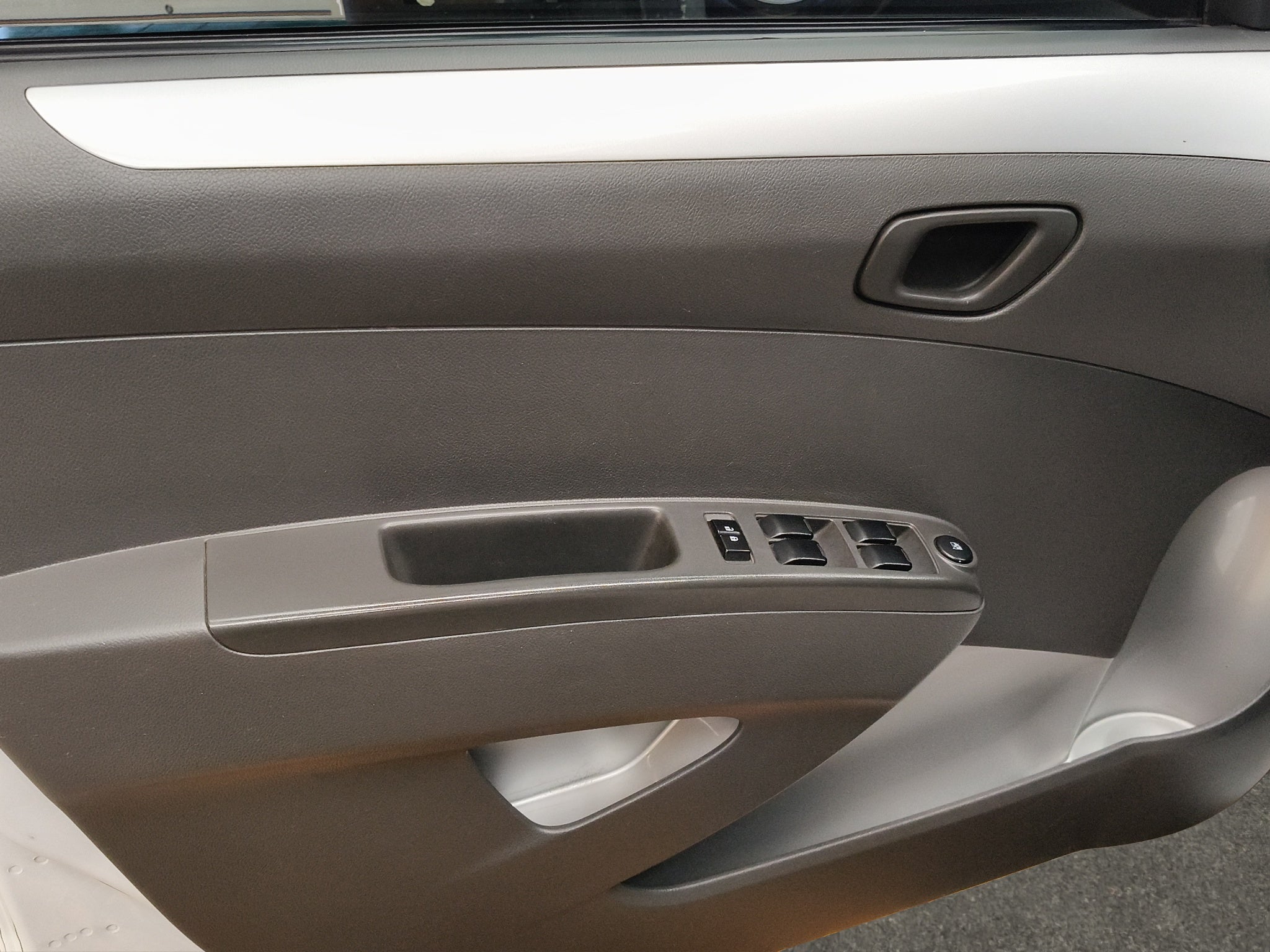 2016 Chevrolet Spark 5 pts. HB LTZ, 1.4l, TM5, a/ac., f. niebla, RA-15 (nueva generación)