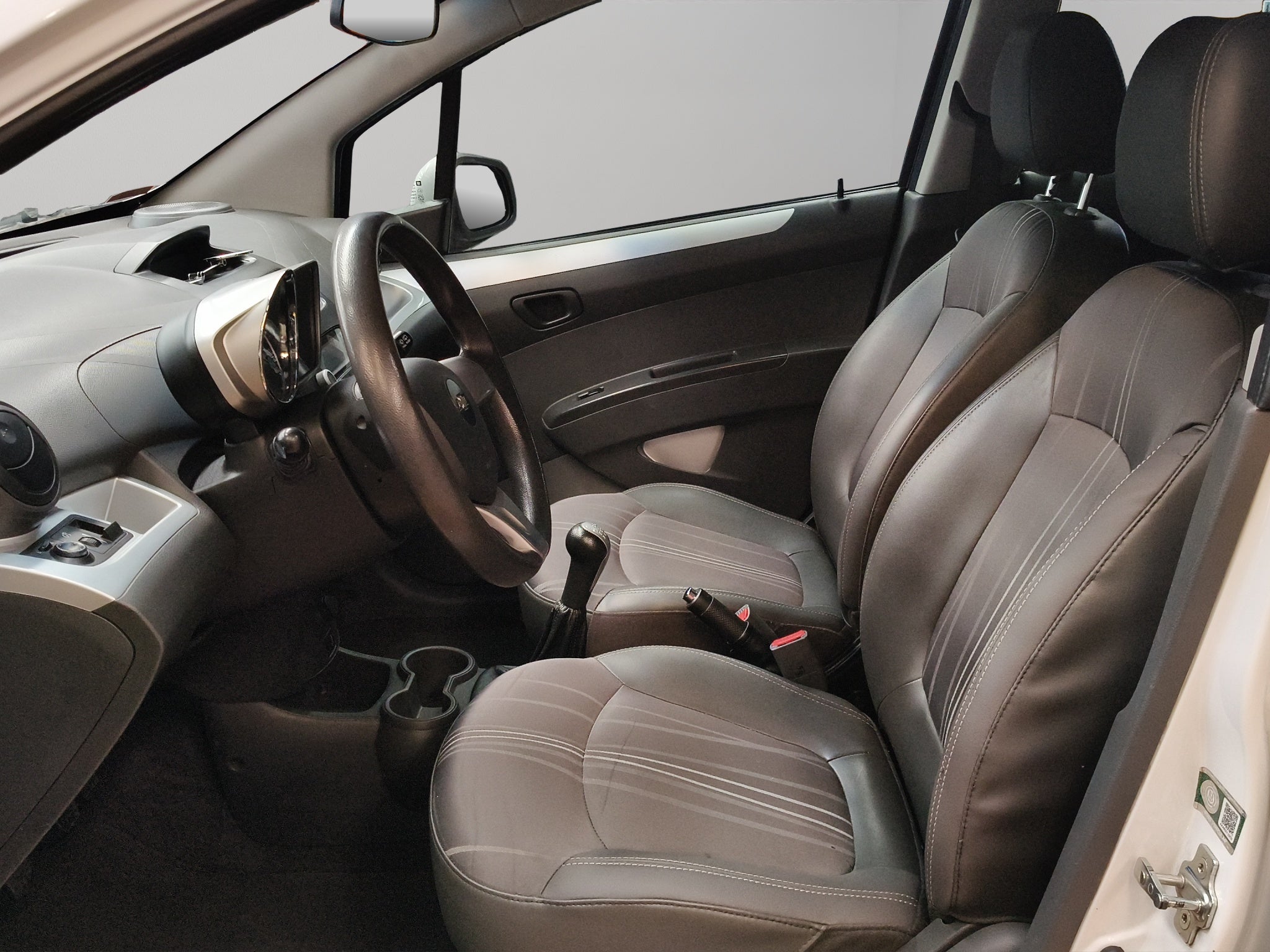 2016 Chevrolet Spark 5 pts. HB LTZ, 1.4l, TM5, a/ac., f. niebla, RA-15 (nueva generación)