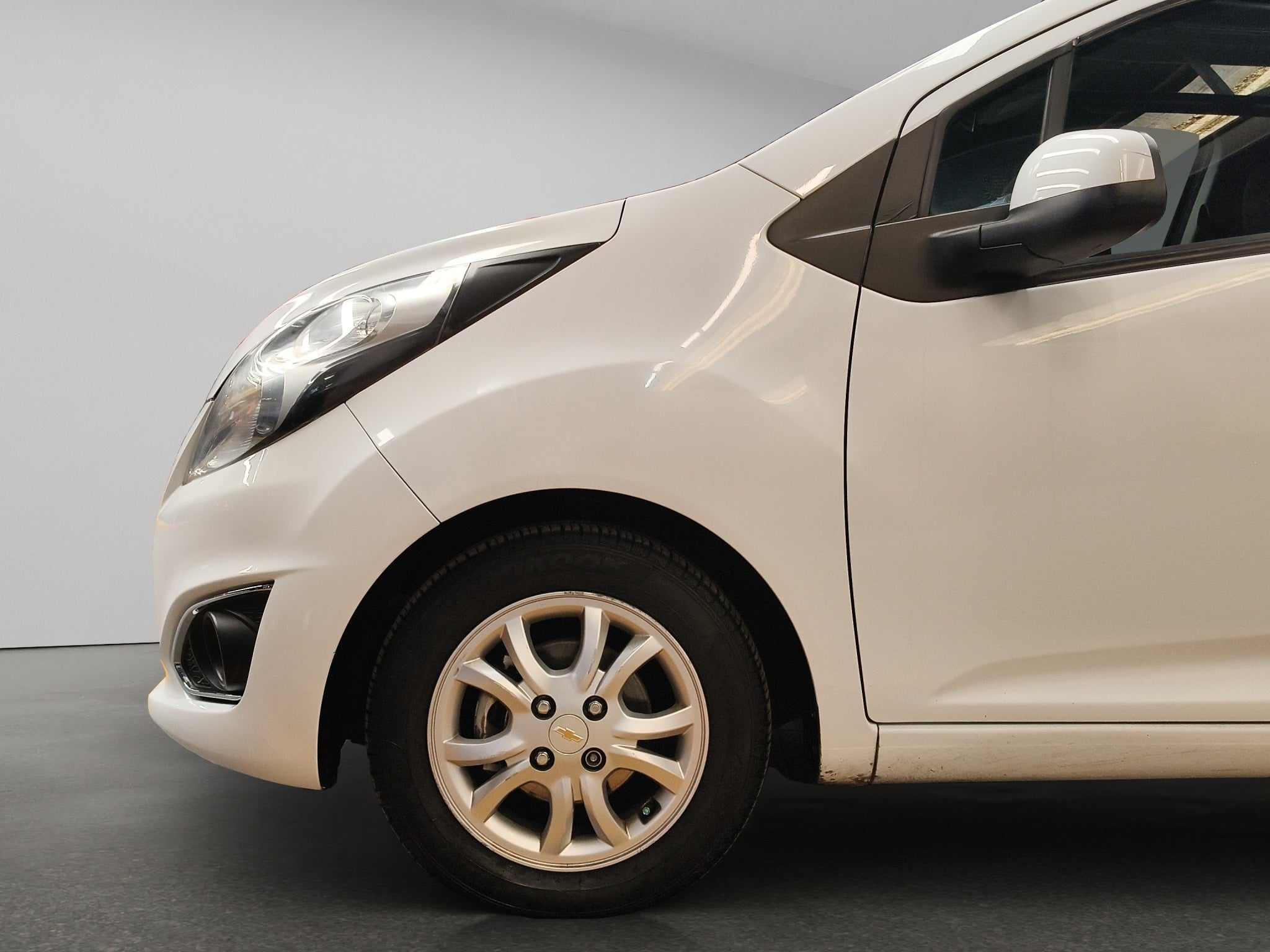 2016 Chevrolet Spark 5 pts. HB LTZ, 1.4l, TM5, a/ac., f. niebla, RA-15 (nueva generación)