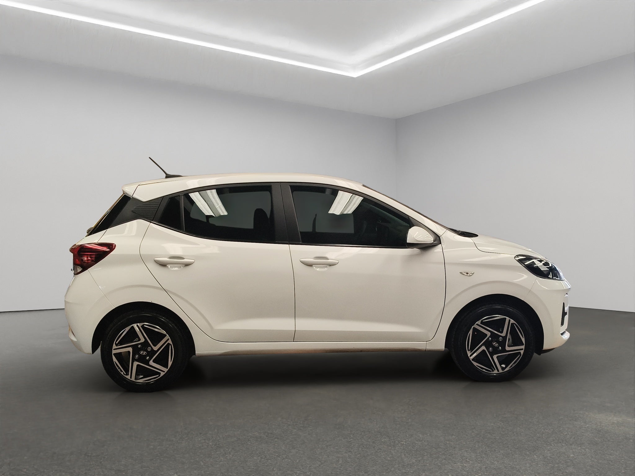 2025 Hyundai Grand i10 5 pts. HB GL MID, 1.2l, TM5, VE, RA-15