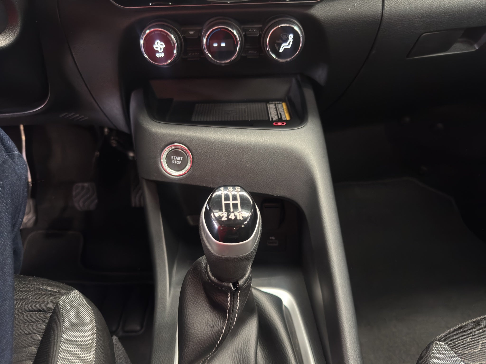 2026 Nissan Magnite VUD 5 pts. Advance, 1.0T, TM5, RA-16