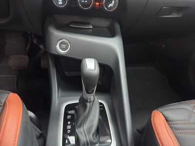 2025 Nissan Magnite VUD 5 pts. Exclusive, 1.0T, CVT, piel, RA-16