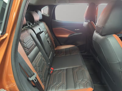 2025 Nissan Magnite VUD 5 pts. Exclusive, 1.0T, CVT, piel, RA-16