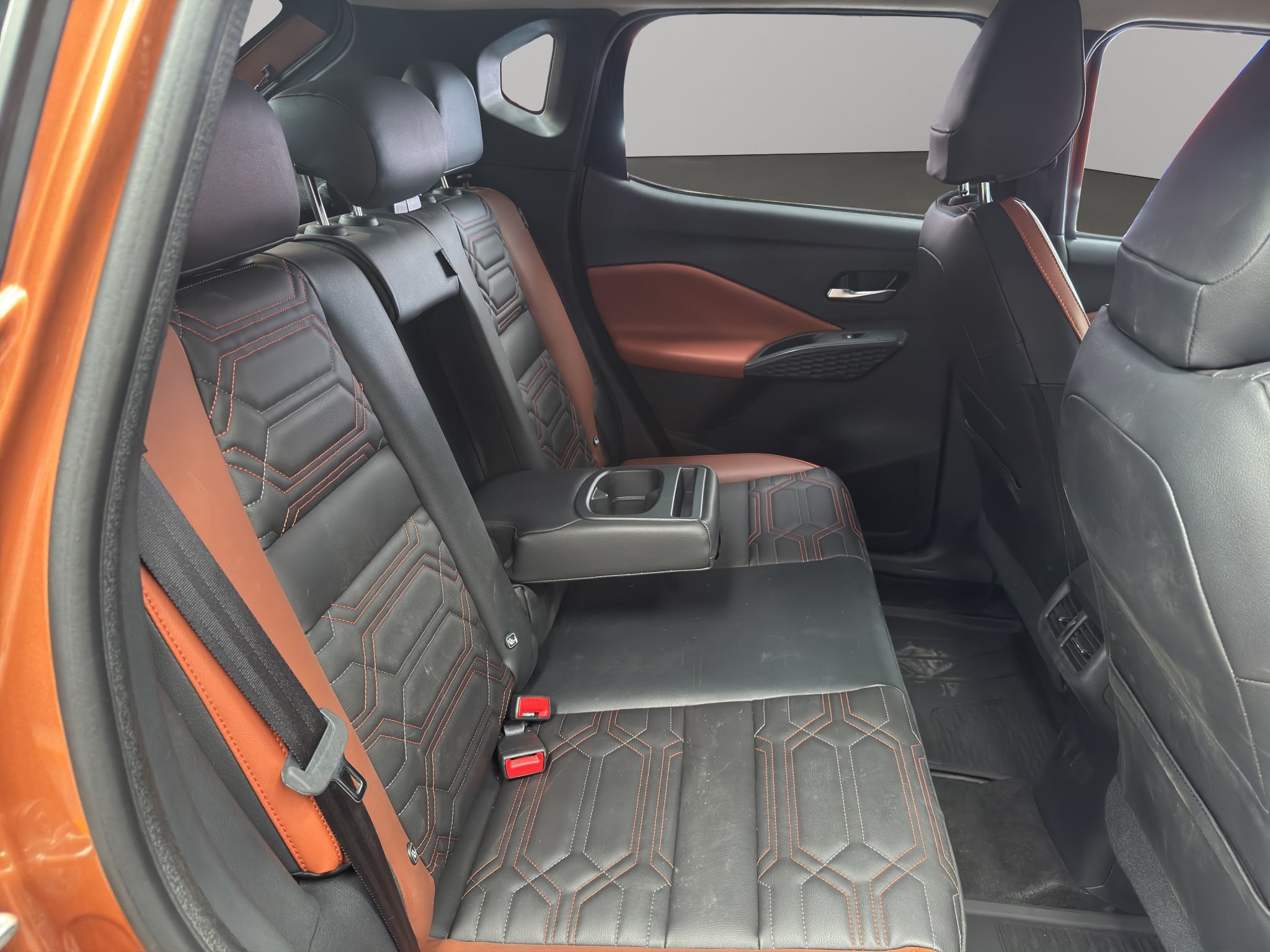 2025 Nissan Magnite VUD 5 pts. Exclusive, 1.0T, CVT, piel, RA-16