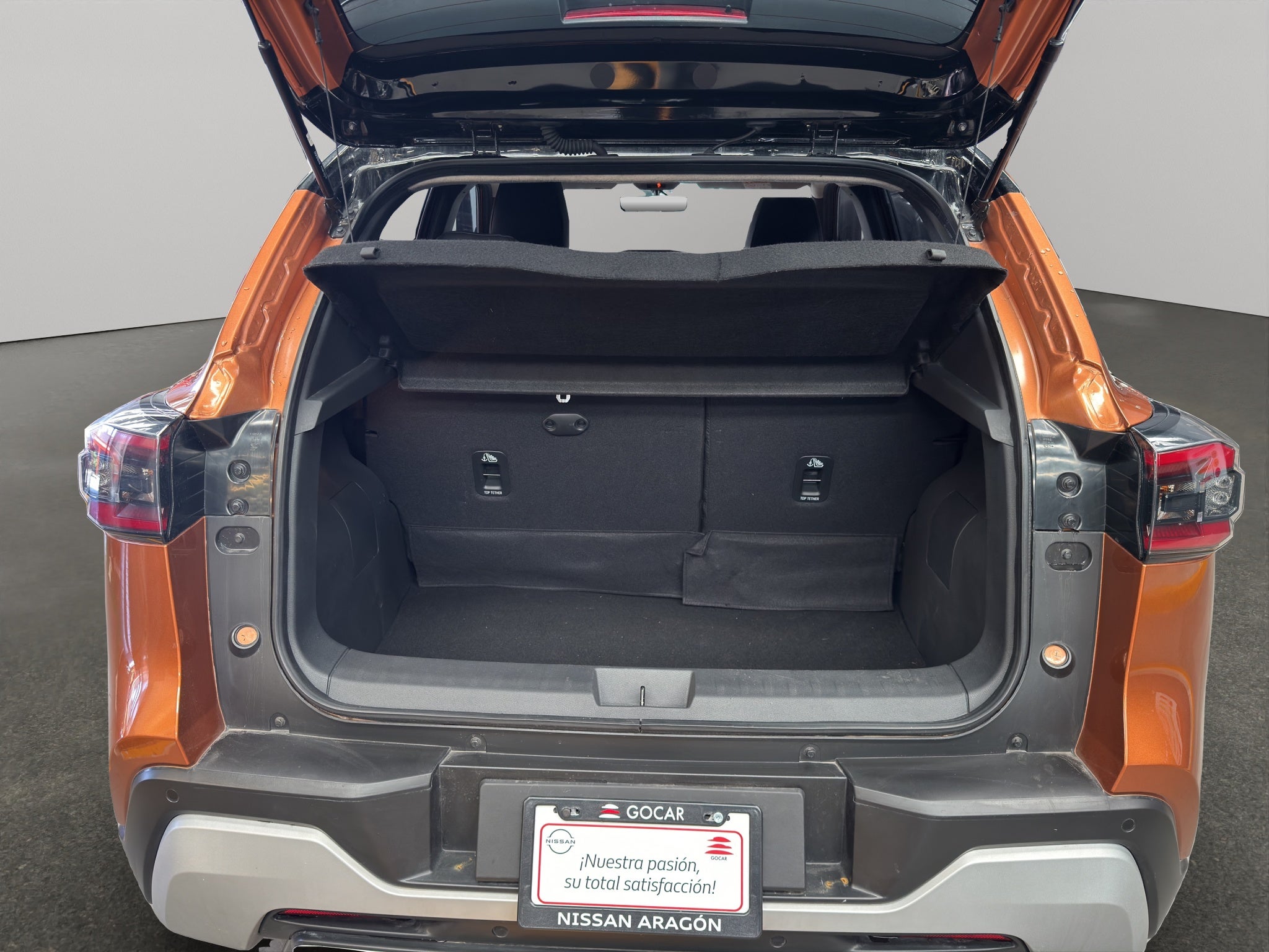 2025 Nissan Magnite VUD 5 pts. Exclusive, 1.0T, CVT, piel, RA-16