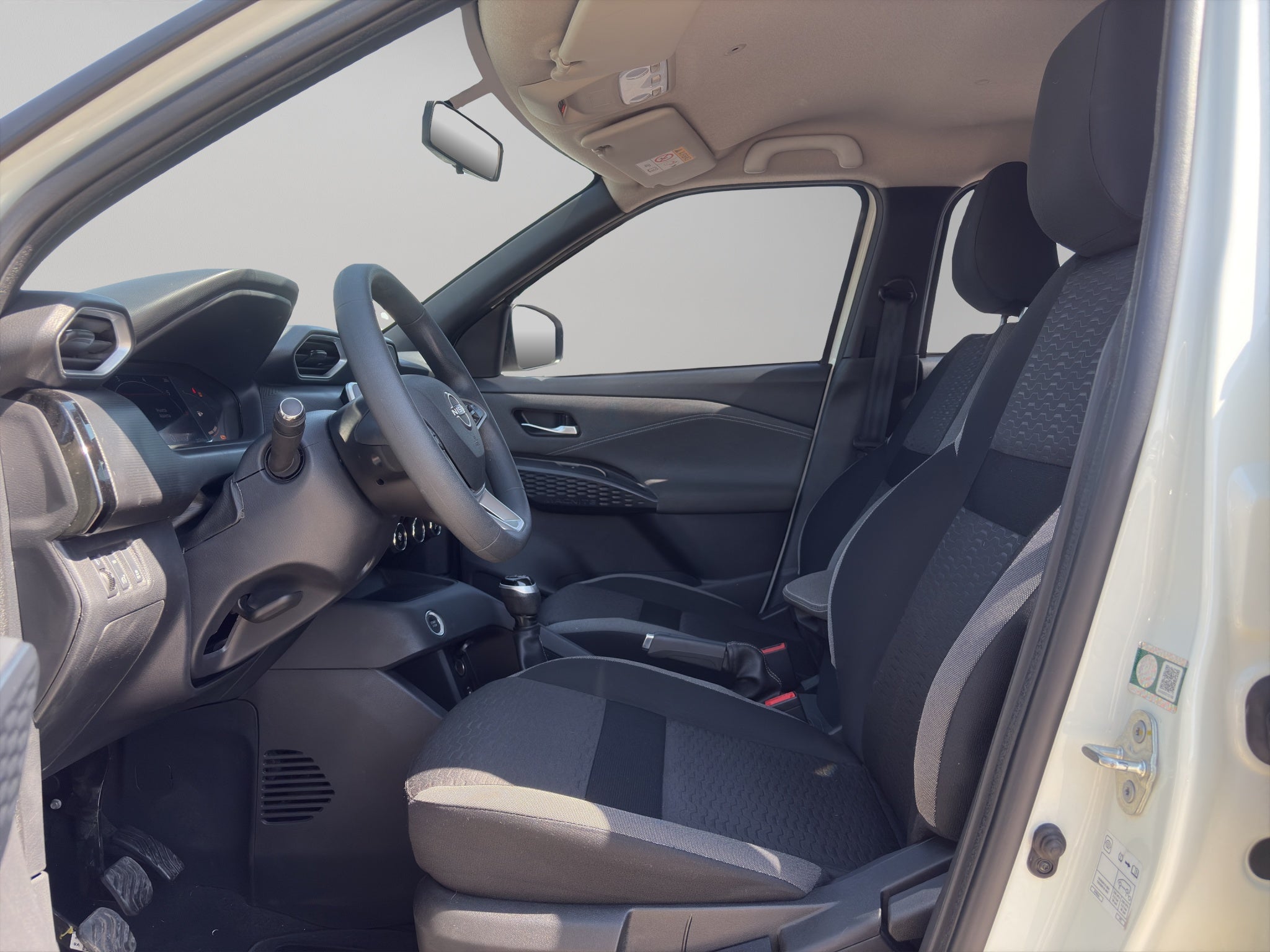 2025 Nissan Magnite VUD 5 pts. Advance, 1.0T, TM5, RA-16