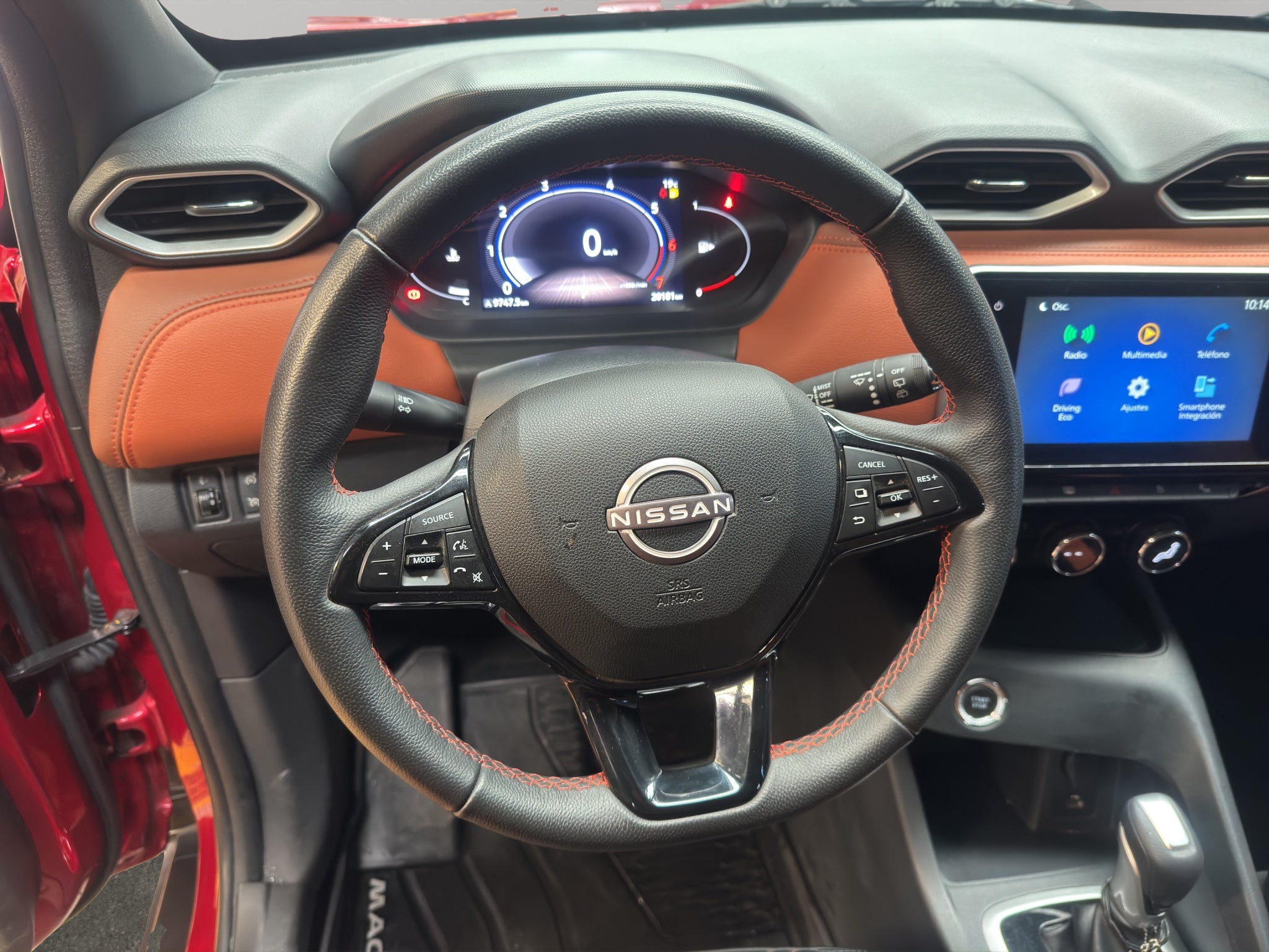 2025 Nissan Magnite VUD 5 pts. Exclusive, 1.0T, CVT, piel, RA-16