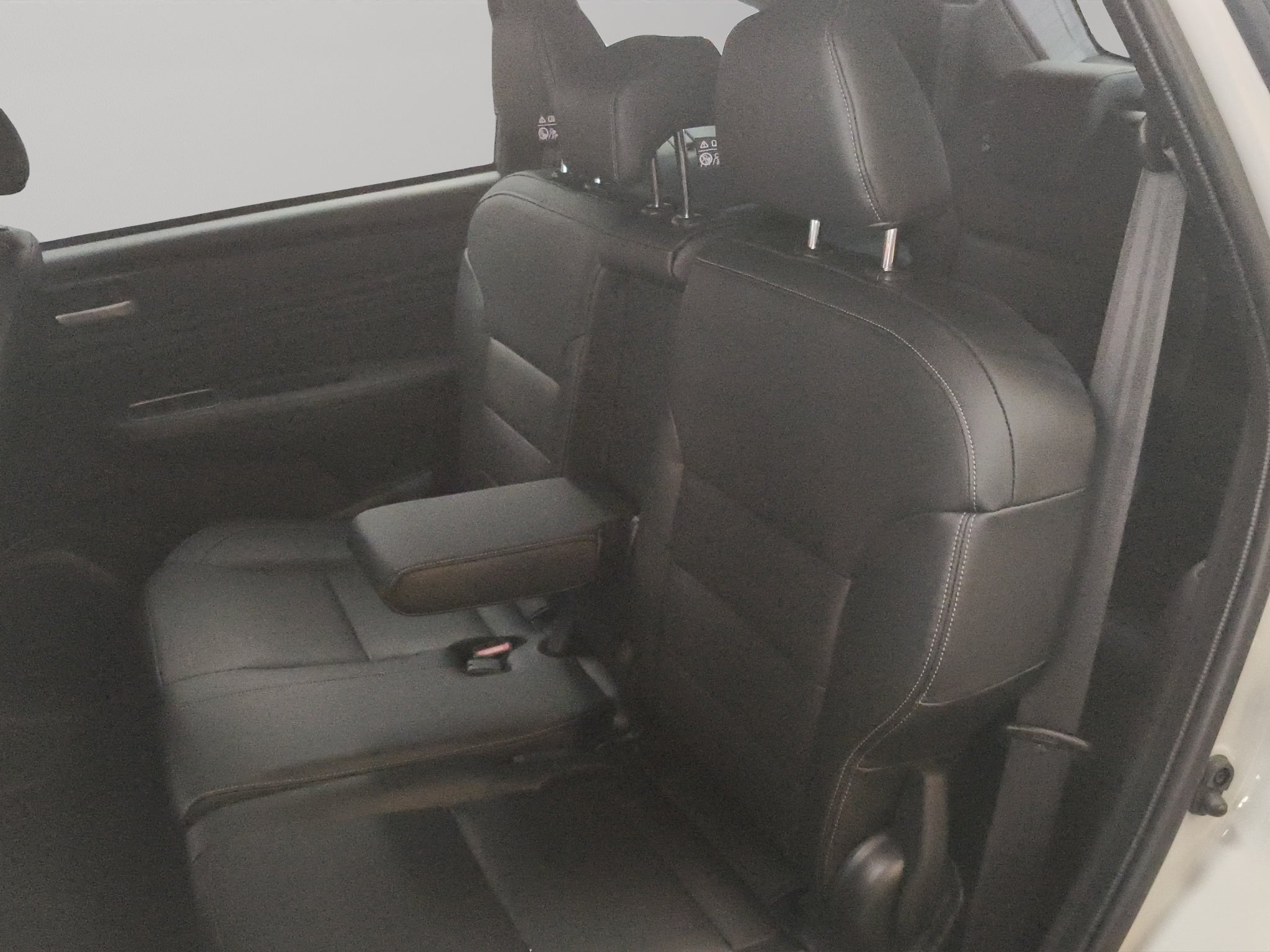 2025 Honda BR-V VUD 5 pts. Touring, 1.5l, TA, piel, f. niebla, RA-17