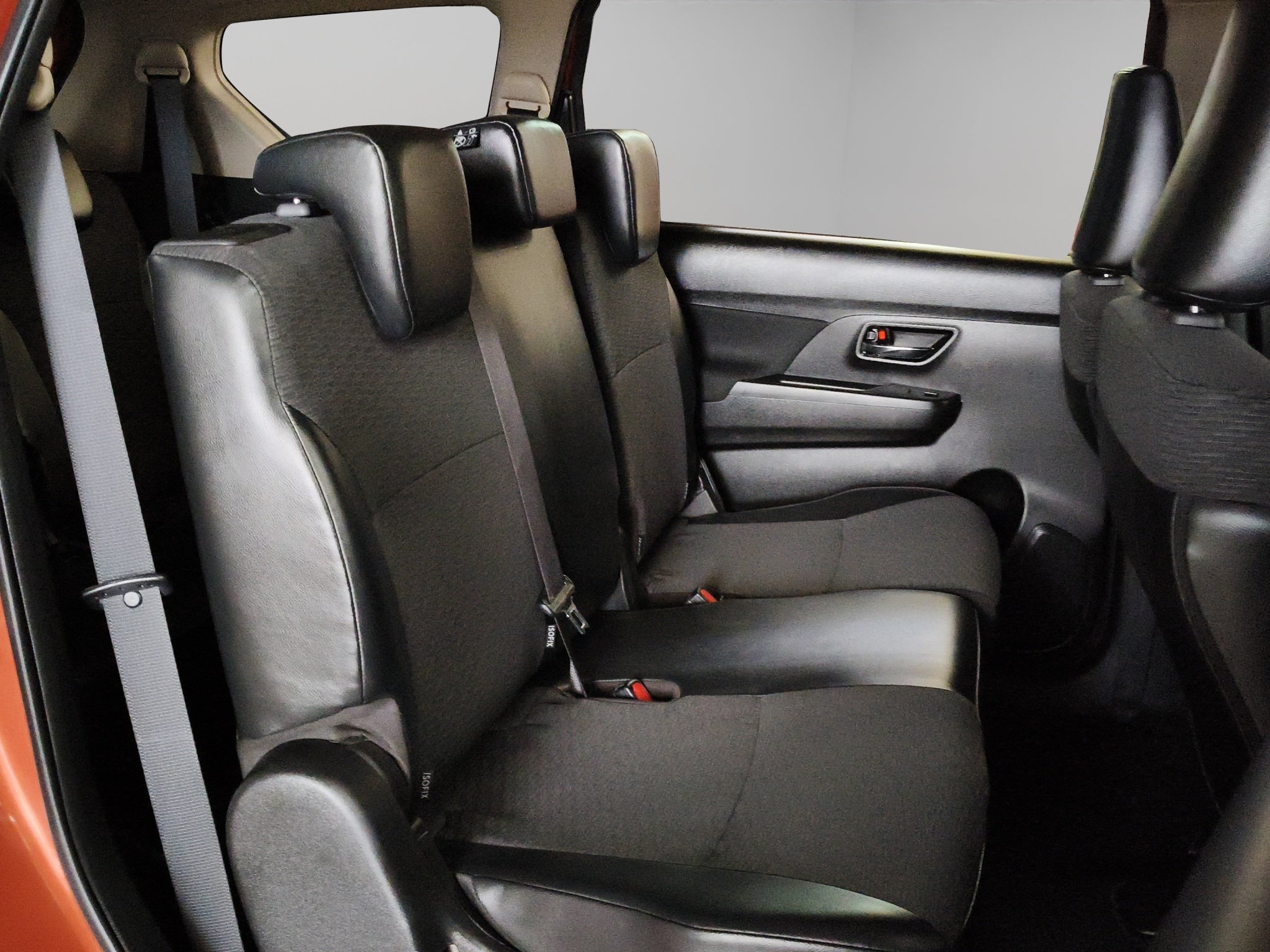 2022 Suzuki Ertiga Minivan 5 pts. XL7 GLX, 1.5l, TA, a/ac., f. led, RA-16