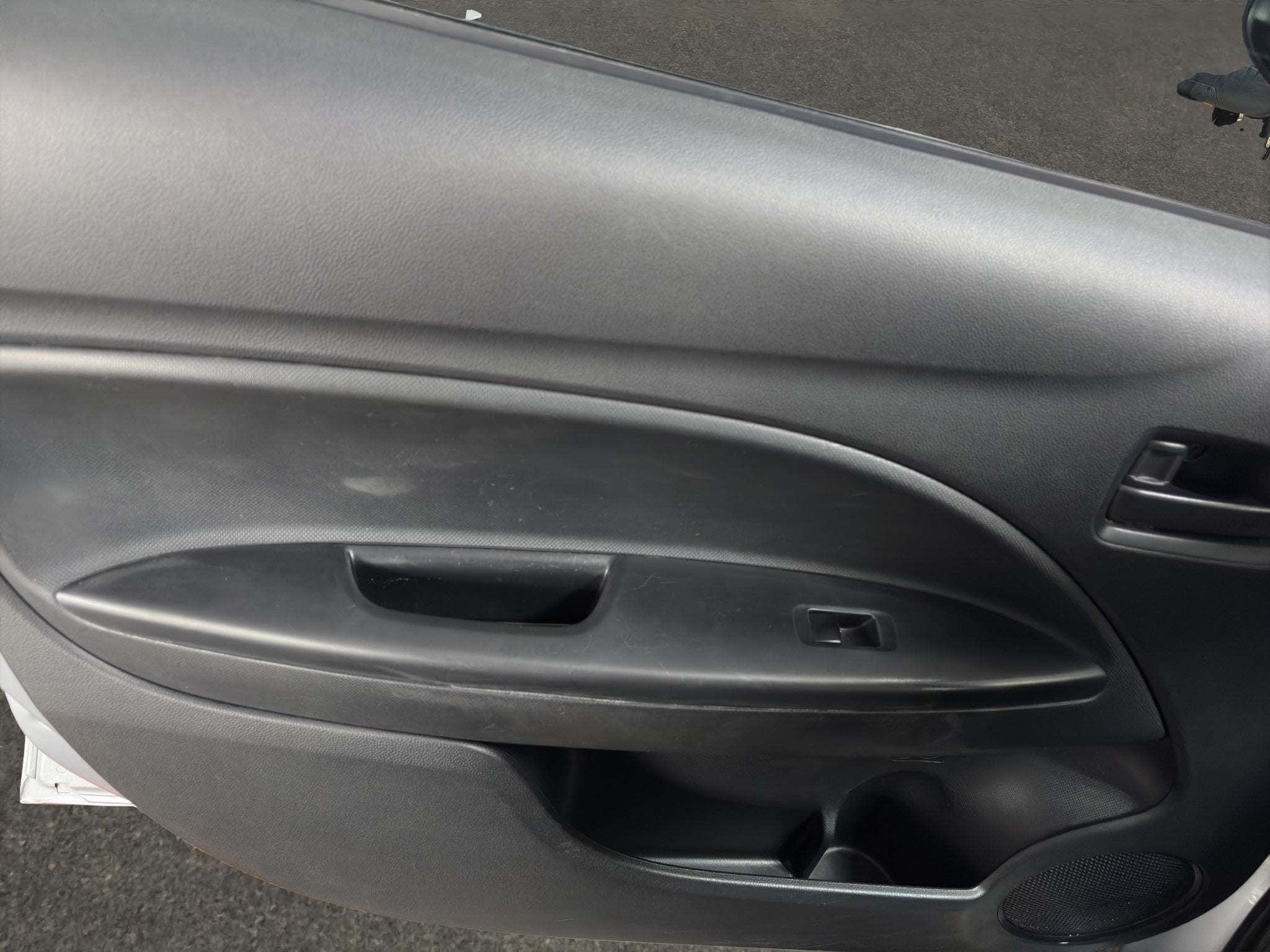 2024 Mitsubishi Mirage 4 pts. G4 GLX, CVT, a/ac., VE del., R-14