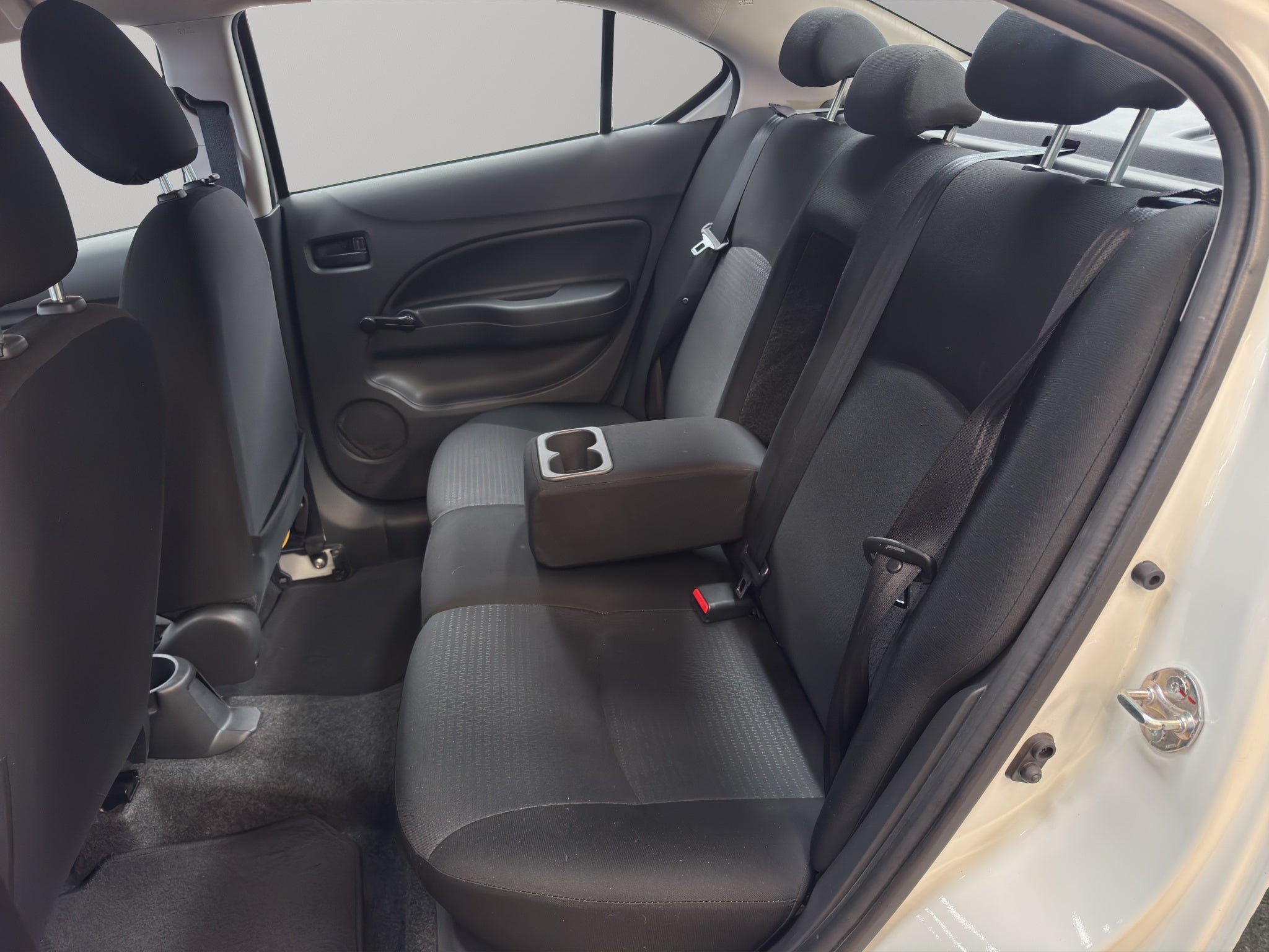 2022 Mitsubishi Mirage 4 pts. G4 GLX, TM5, a/ac., VE del., R-14