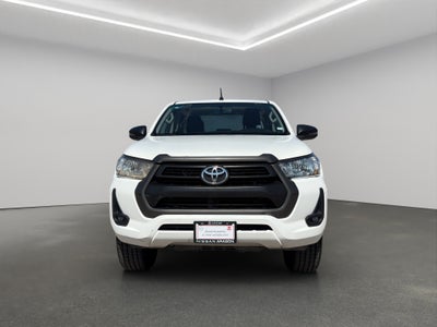 2023 Toyota Comerciales Hilux Pick-Up 4 pts. SR, Doble Cab., TM5, a/ac., VE, RA-17