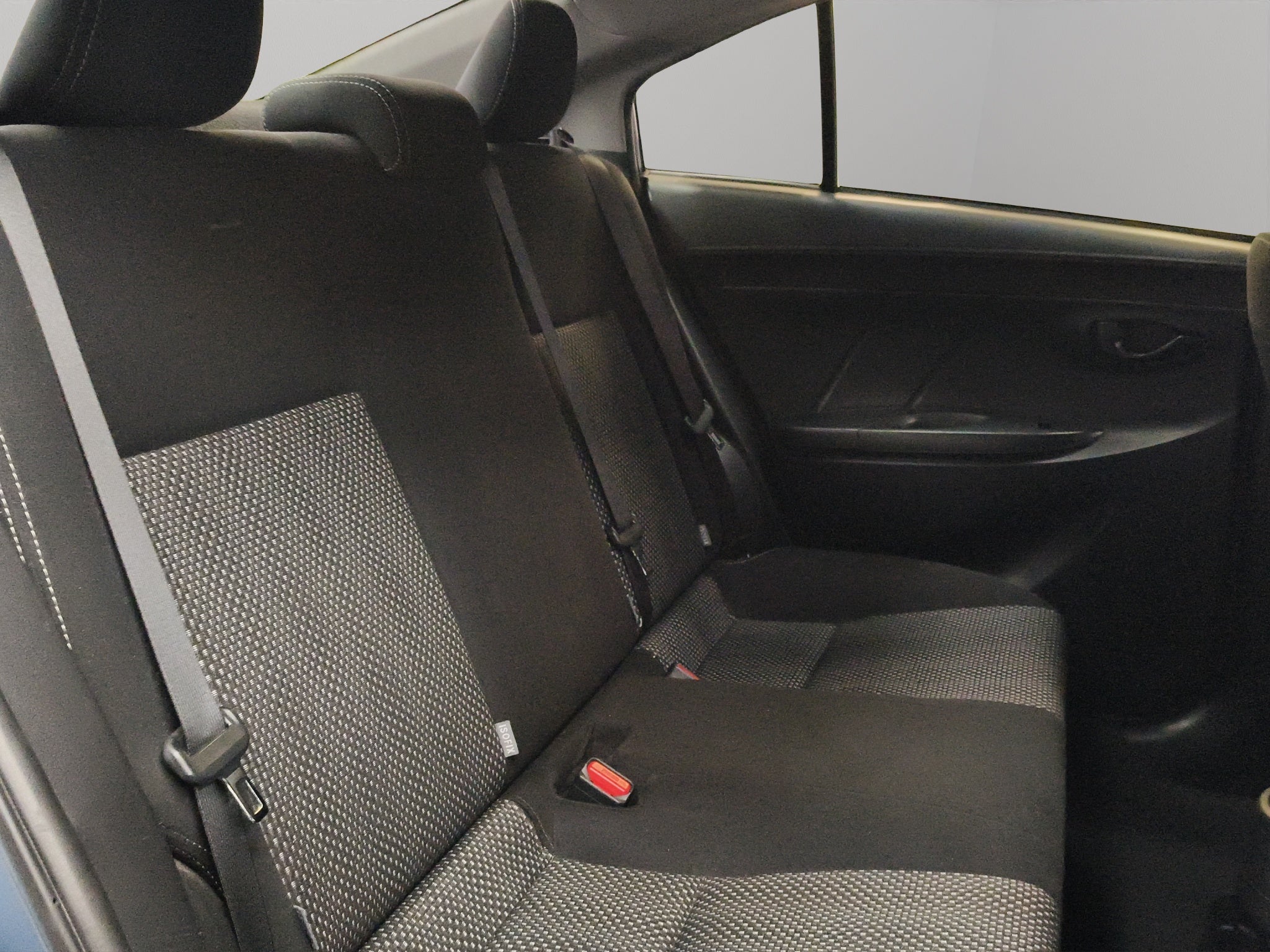 2017 Toyota Yaris 4 pts. Core, CVT, a/ac., f. halógeno, R-15