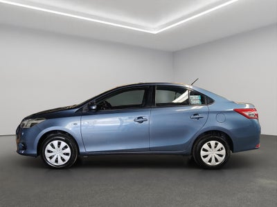 2017 Toyota Yaris 4 pts. Core, CVT, a/ac., f. halógeno, R-15