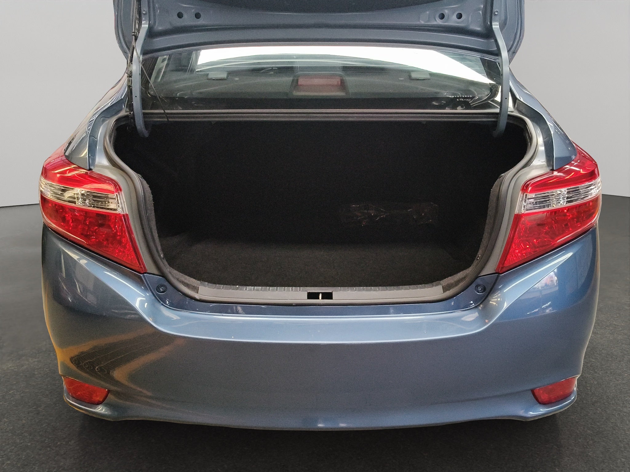 2017 Toyota Yaris 4 pts. Core, CVT, a/ac., f. halógeno, R-15