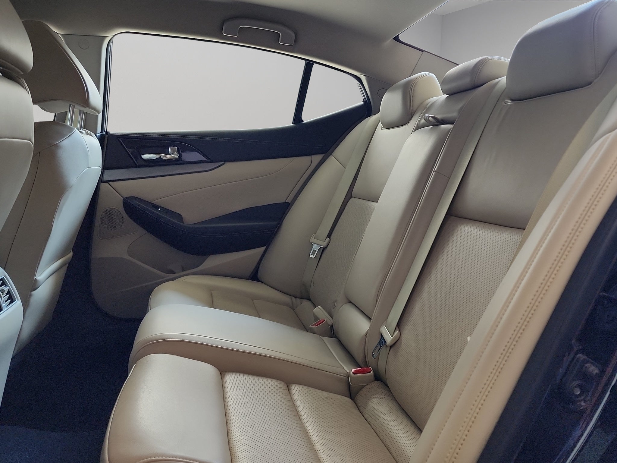 2016 Nissan Maxima 4 pts. Advance, TA, piel, GPS, RA-18 (línea nueva)