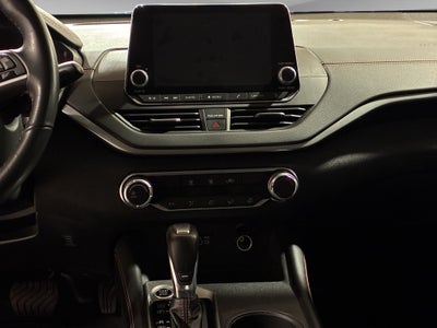 2022 Nissan Altima 4 pts. SR, 2.0T, CVT, a/ac., VE del., RA-19