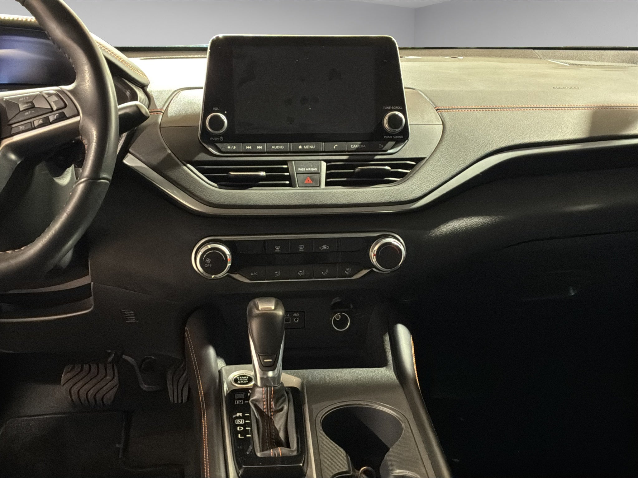 2022 Nissan Altima 4 pts. SR, 2.0T, CVT, a/ac., VE del., RA-19