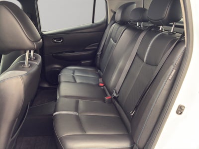 2021 Nissan Leaf 5 pts. HB SL, EV, autonomía 240 km, 40 kWh, piel, RA-17