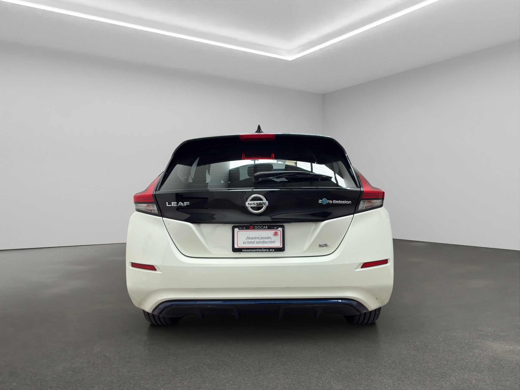 2021 Nissan Leaf 5 pts. HB SL, EV, autonomía 240 km, 40 kWh, piel, RA-17