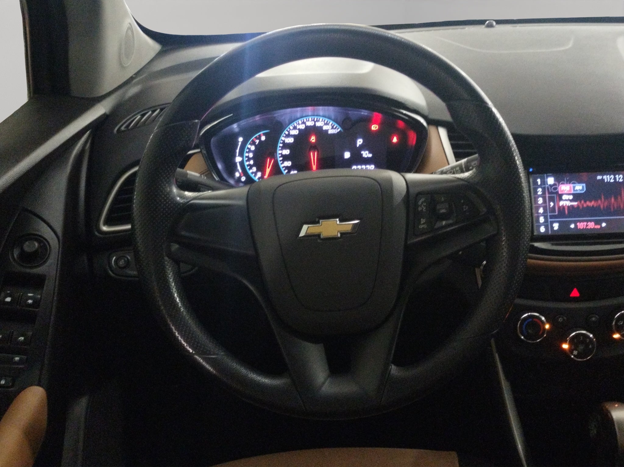 2017 Chevrolet Trax VUD 5 pts. LT, 1.8l, TA, tela/piel, RA-16 (cambio de línea)